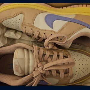Nike Dunk lows 7.5 womens
